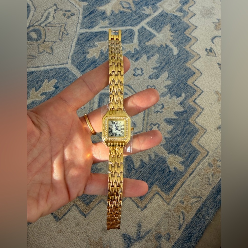 Panthere Classic Gold Crystal Stainless Steel Gold Watch - Picture 13 of 17